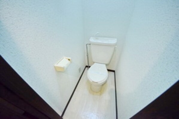 アドニスウエストの物件内観写真